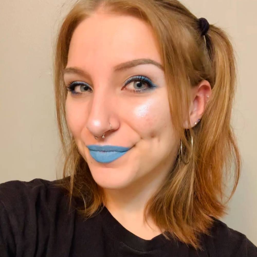 Meet your Posher, Maeve